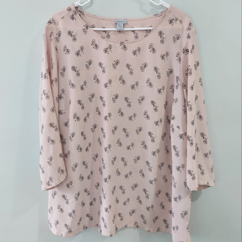 Paraphrase blouse 2X tan with black bicycles 3/4 sleeves scoop neck